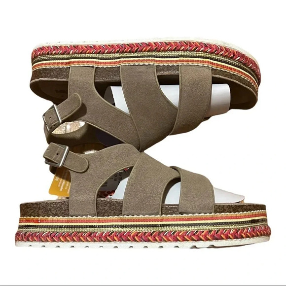 MUK LUKS Women's Beach Bingo Sandal - Picture 1 of 4